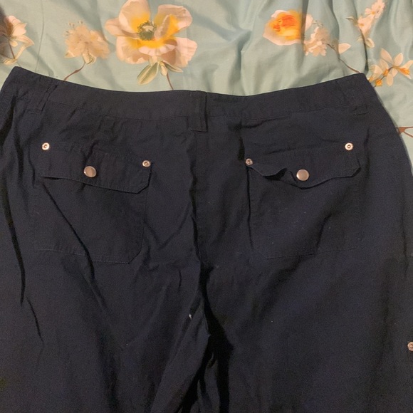 Navy blue Bermuda/capris size 16 - Picture 3 of 3